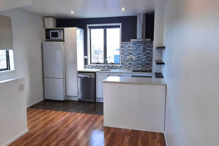 Photo of property in 8/10 Ruru Street, Eden Terrace, Auckland, 1021