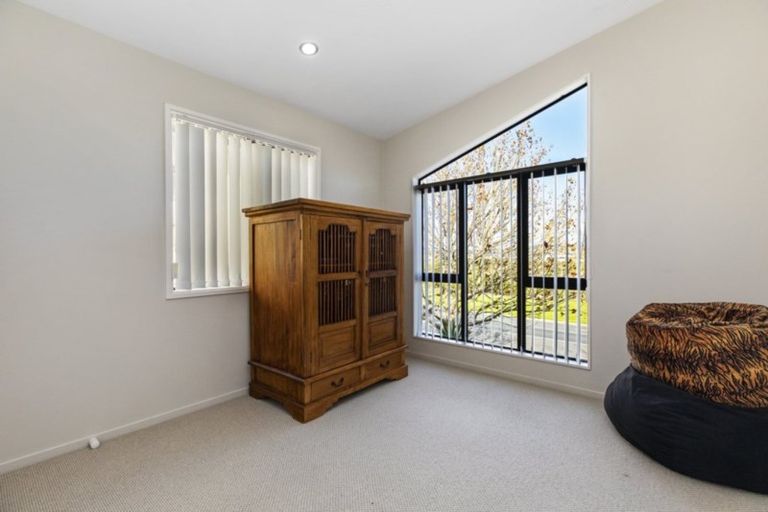 Photo of property in 33 Agapanthus Place, Flat Bush, Auckland, 2016