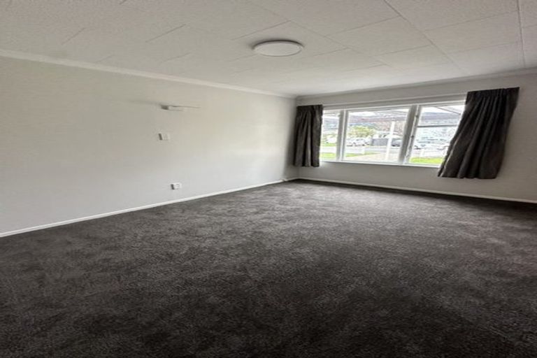 Photo of property in 4 Miles Crescent, Wainuiomata, Lower Hutt, 5014