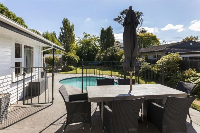 Photo of property in 393 Withells Road, Avonhead, Christchurch, 8042