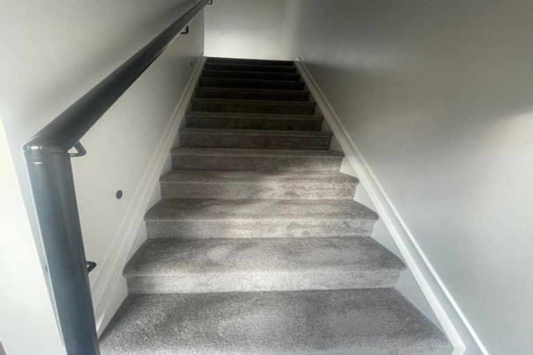 Photo of property in 4/18 Dellwood Avenue, Henderson, Auckland, 0612