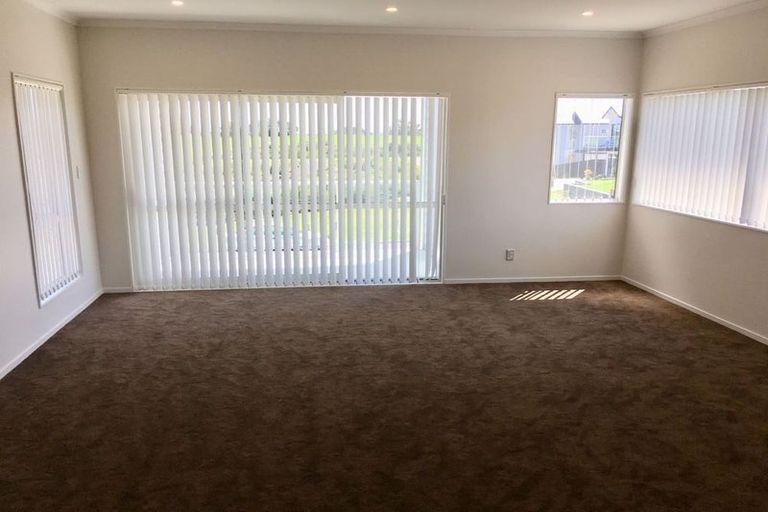 Photo of property in 10 Atalanta Way, Beachlands, Auckland, 2018