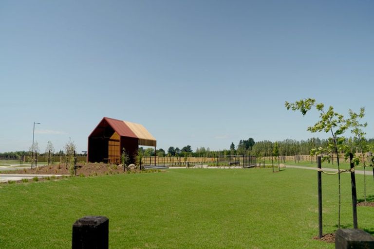 Photo of property in 14 Bibury Lane, West Melton, 7676