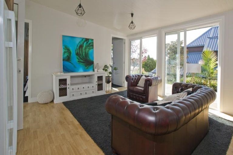 Photo of property in 15a Sea View Terrace, Cockle Bay, Auckland, 2014