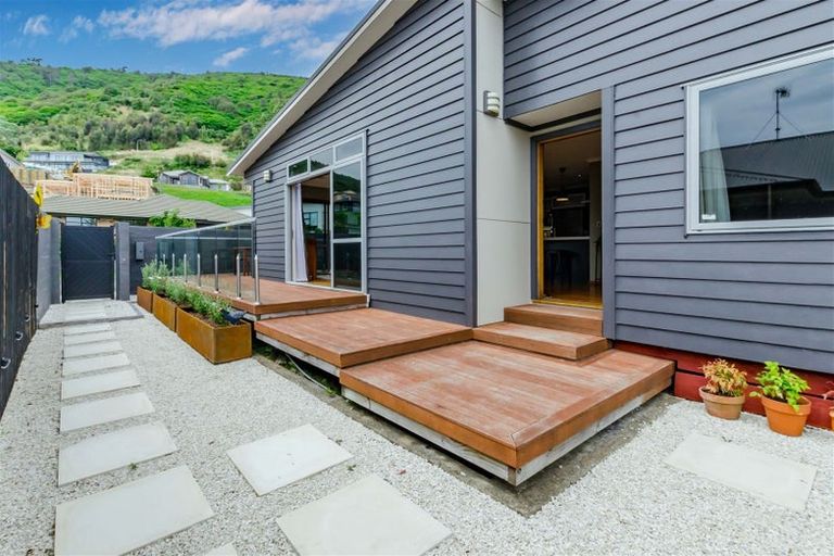 Photo of property in 10 Matuhi Street, Waikanae, 5036