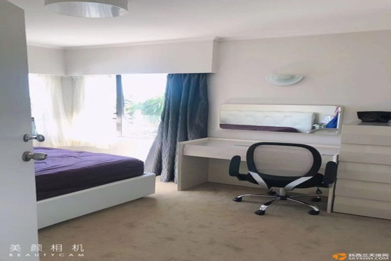 Photo of property in 2 Mellons Bay Road, Howick, Auckland, 2014