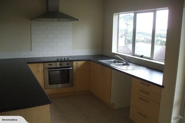 Photo of property in 14/61 The Avenue, Albany, Auckland, 0632