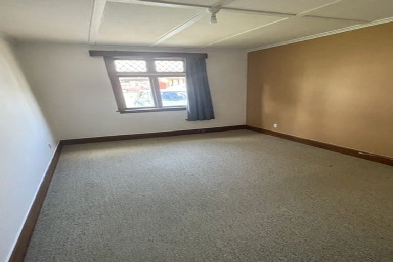 Photo of property in 354 The Parade, Island Bay, Wellington, 6023