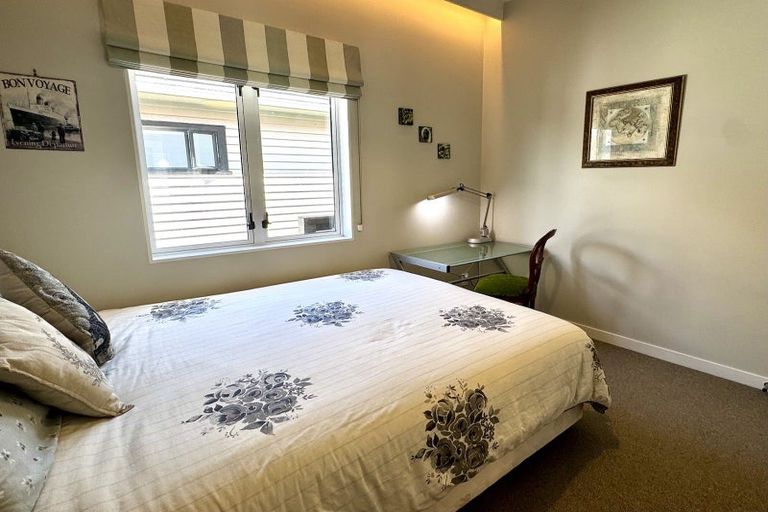 Photo of property in 16 Burnham Street, Seatoun, Wellington, 6022