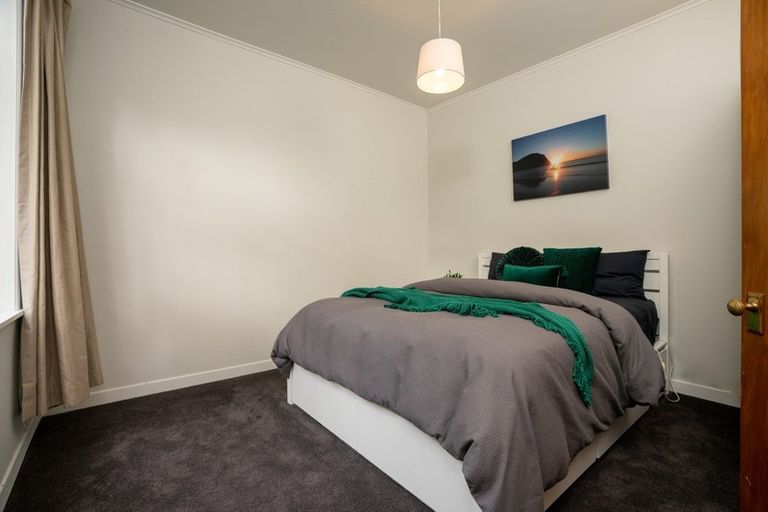 Photo of property in 8 Liffey Crescent, Island Bay, Wellington, 6023