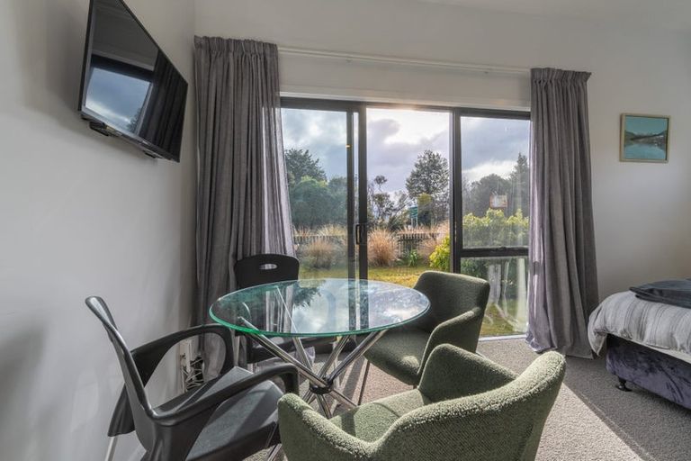 Photo of property in 17b Waiau Street, Manapouri, 9679