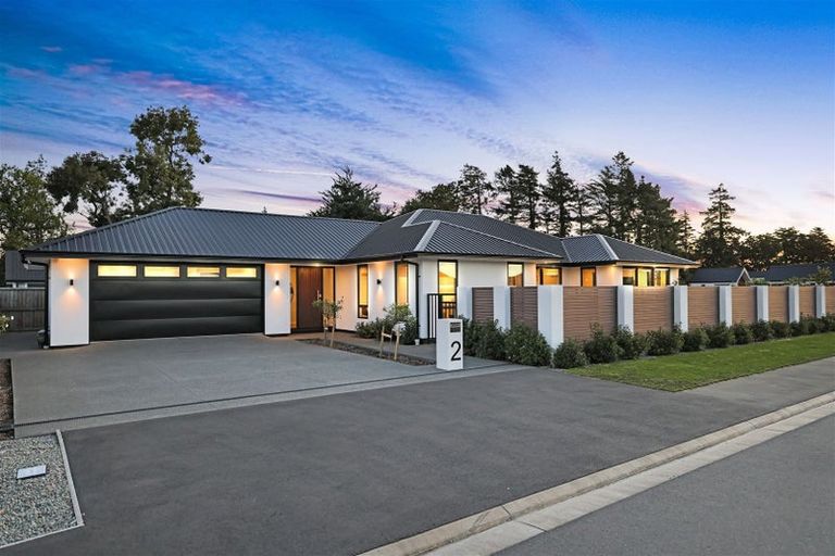 Photo of property in 2 Kelburn Place, Tinwald, Ashburton, 7700