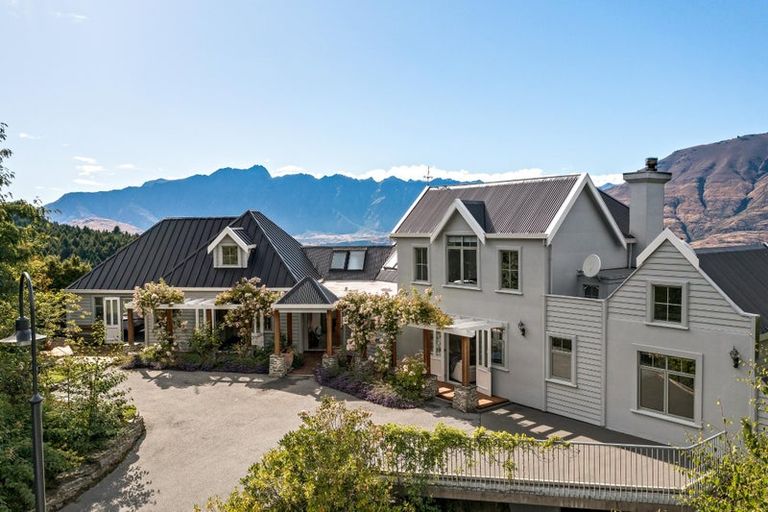 Photo of property in 15 Summit Lane, Ben Lomond, Queenstown, 9371