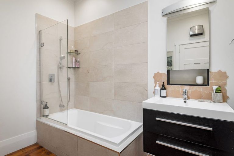 Photo of property in 40 Ngataringa Road, Devonport, Auckland, 0624