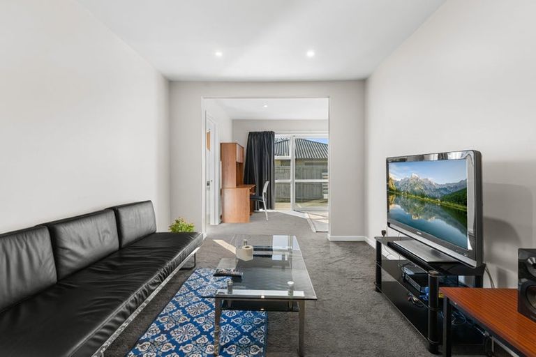 Photo of property in 14 Earnslaw Crescent, Bryndwr, Christchurch, 8053