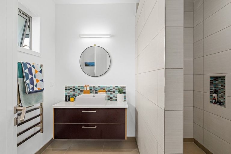 Photo of property in 5 Wrybill Way, Point Wells, Warkworth, 0986