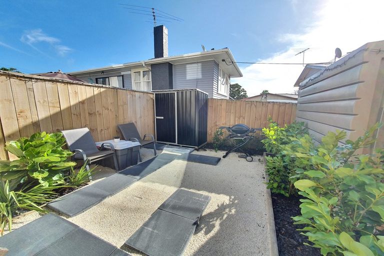 Photo of property in 4/45 Vera Road, Te Atatu South, Auckland, 0610