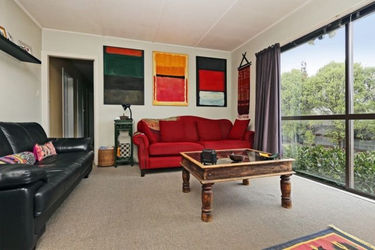 Photo of property in 32 Rata Street, Taradale, Napier, 4112