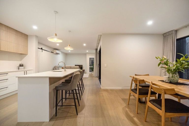 Photo of property in 11 Mulholland Drive, Jacks Point, 9371