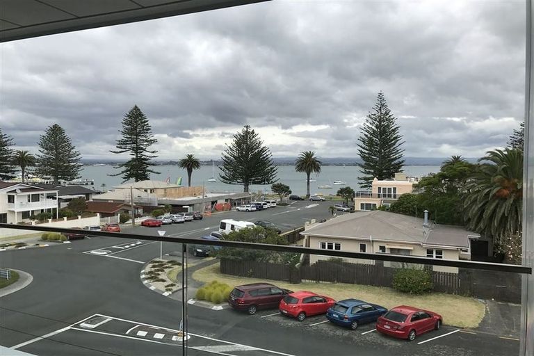 Photo of property in 12/19 Victoria Road, Mount Maunganui, 3116