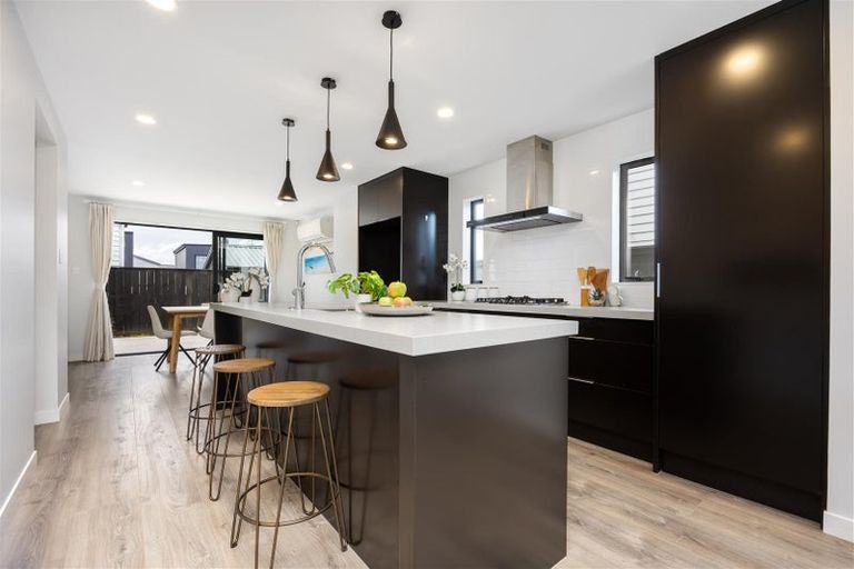 Photo of property in 4 Henry Lloyd Place, Silverdale, 0932