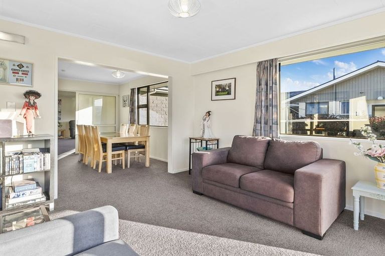 Photo of property in 13 Walnut Place, Mosgiel, 9024