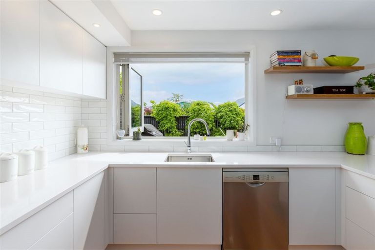 Photo of property in 34 Carruthers Street, Ilam, Christchurch, 8041