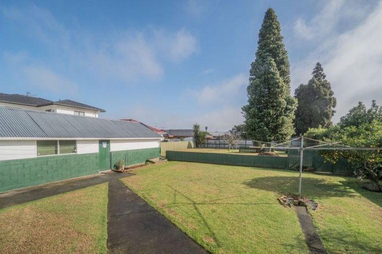 Photo of property in 21 Puhinui Road, Manukau, Auckland, 2104