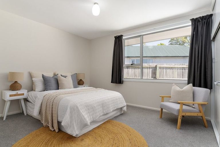 Photo of property in 379 Yaldhurst Road, Russley, Christchurch, 8042