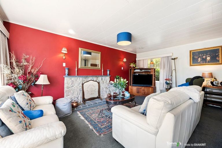Photo of property in 105 Churchill Drive, Crofton Downs, Wellington, 6035