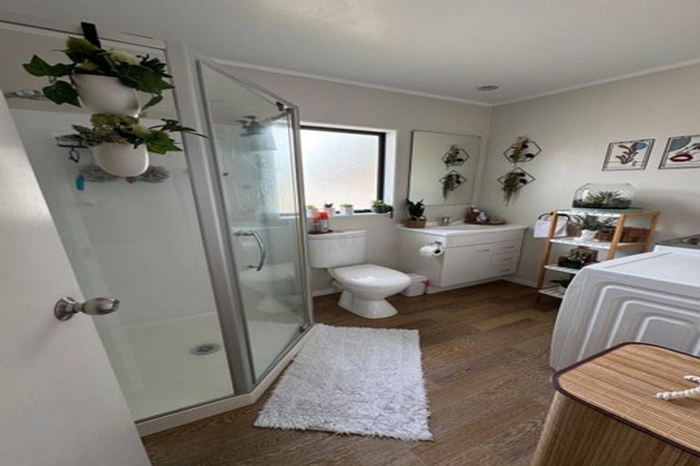 Photo of property in 62 Angelo Avenue, Howick, Auckland, 2014