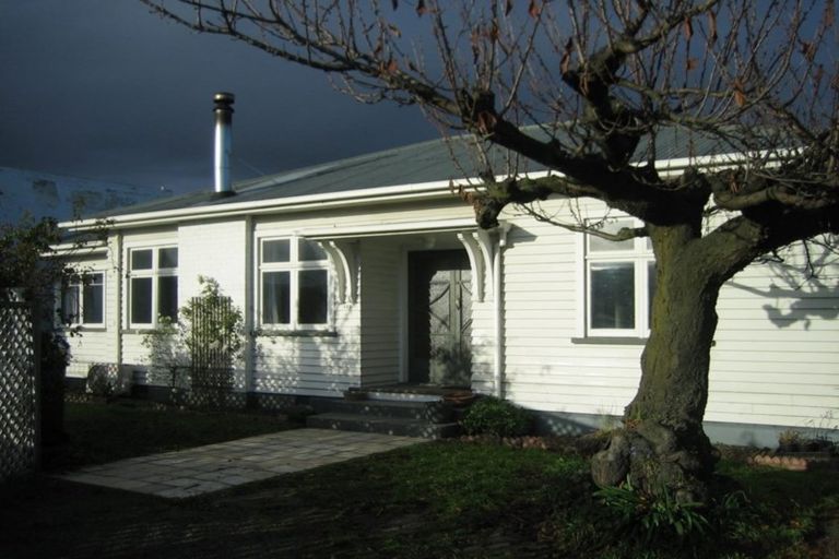 Photo of property in 100 Shakespeare Road, Waltham, Christchurch, 8023