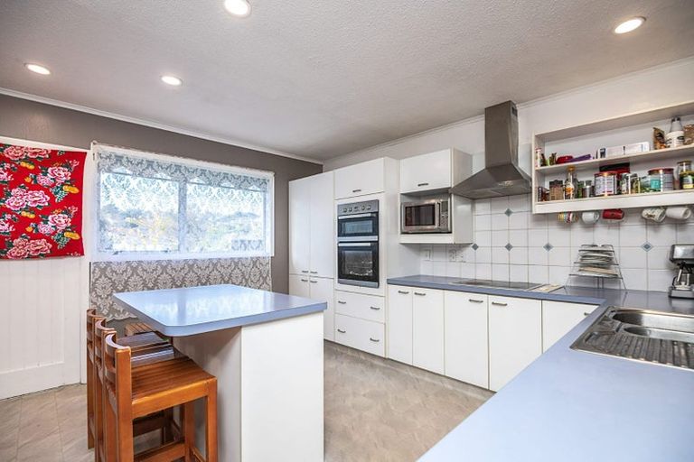 Photo of property in 61 The Drive, Tawa, Wellington, 5028