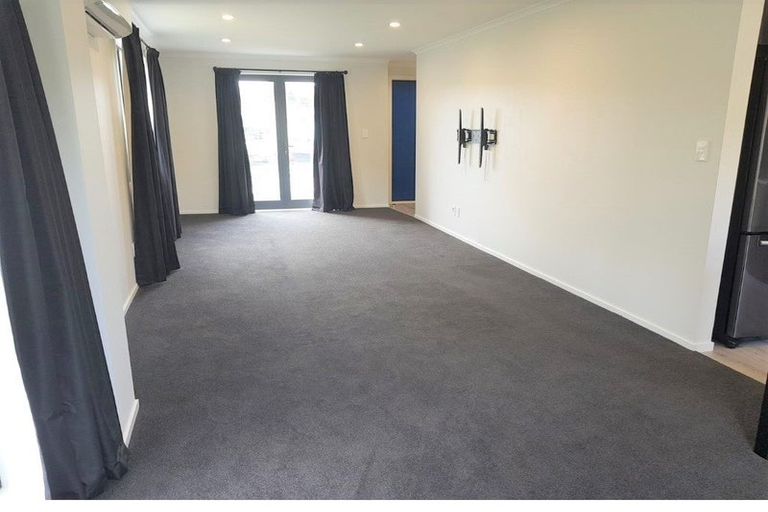 Photo of property in 1e Breakwater Way, Whitby, Porirua, 5024