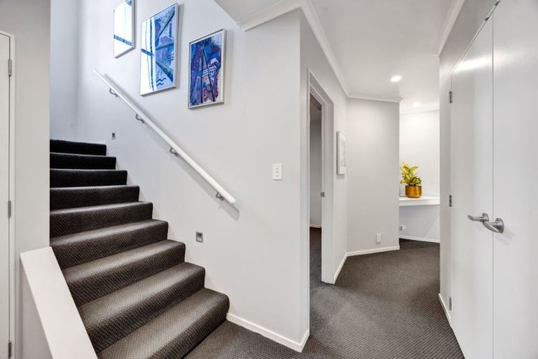 Photo of property in 82 Wallath Road, Westown, New Plymouth, 4310