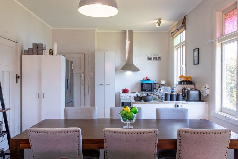 Photo of property in 32 Tennyson Street, Dannevirke, 4930