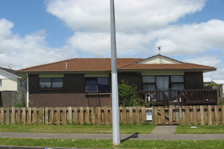 Photo of property in 19b Maplesden Drive, Clendon Park, Auckland, 2103