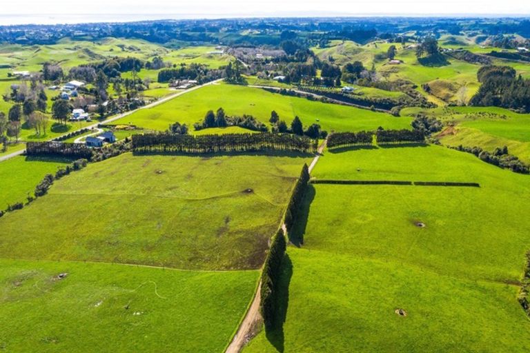 Photo of property in 869 Carrington Road, Hurworth, New Plymouth, 4371