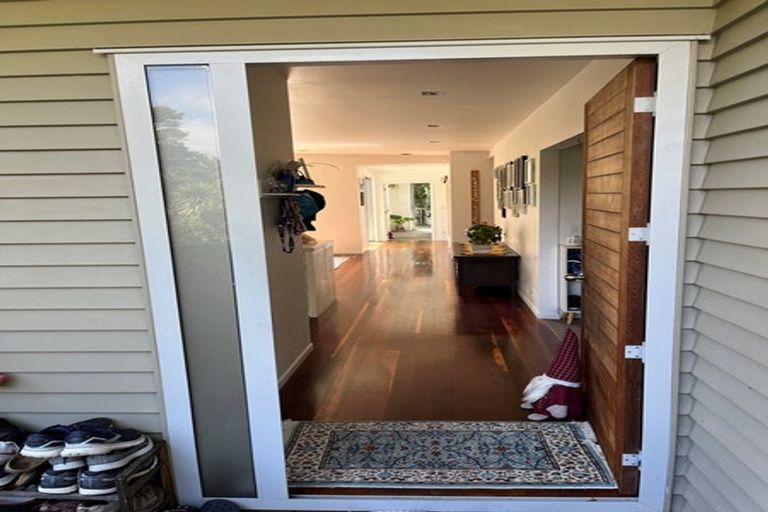 Photo of property in 3/27 Stanley Road, Glenfield, Auckland, 0629