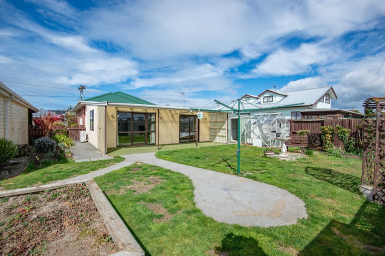 Photo of property in 16 Bush Road, Mosgiel, 9024