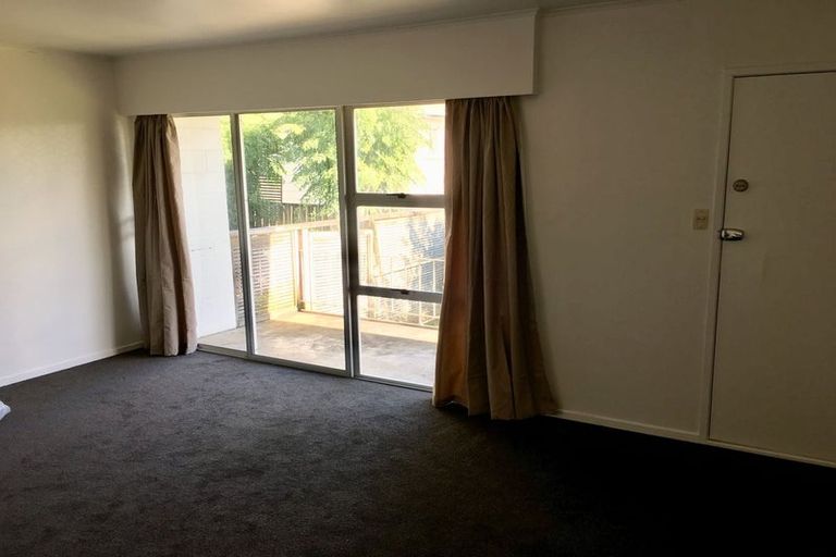 Photo of property in 22 Grande Vue Road, Hillpark, Auckland, 2102