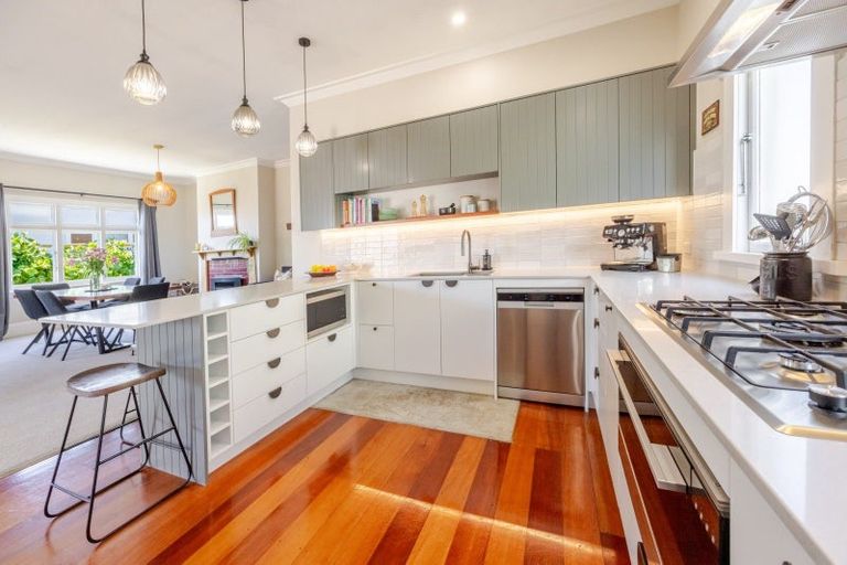 Photo of property in 6 Thistle Street, Napier South, Napier, 4110