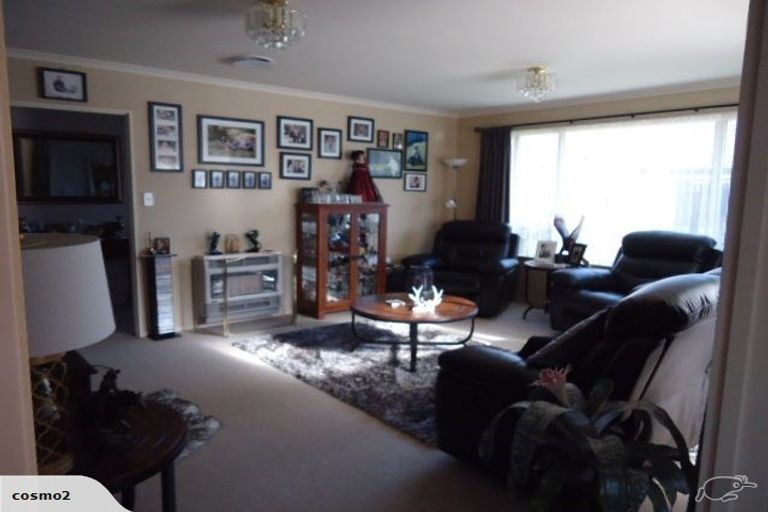 Photo of property in 35 Boston Parade, Kelvin Grove, Palmerston North, 4414