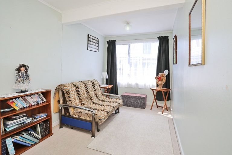 Photo of property in 74 Helmsdale Street, Waverley, Invercargill, 9810