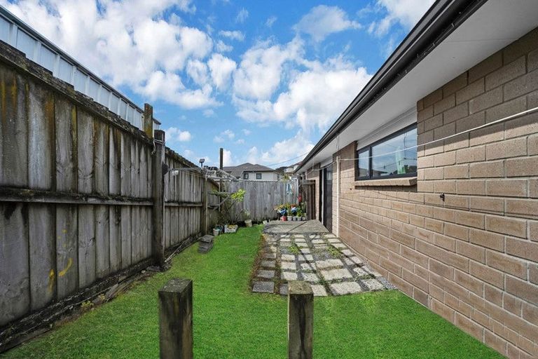Photo of property in 56 Mili Way, Ranui, Auckland, 0612