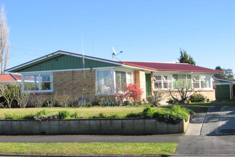 Photo of property in 12 Beverley Crescent, Hillcrest, Hamilton, 3216