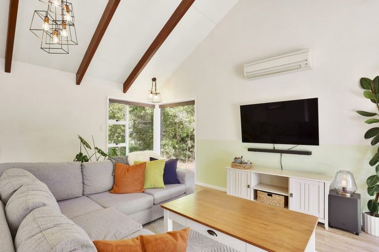 Photo of property in 2/38a Greers Road, Burnside, Christchurch, 8041