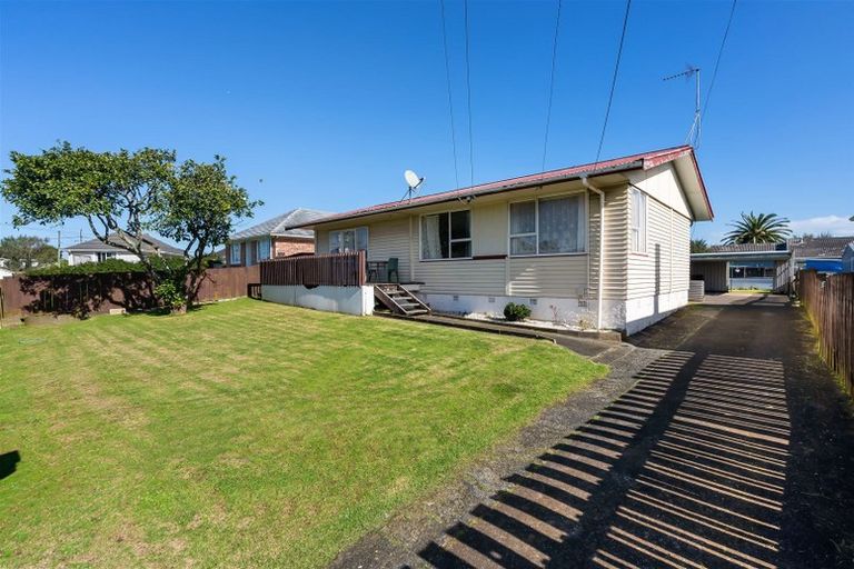 Photo of property in 4 White Road, Manurewa, Auckland, 2102