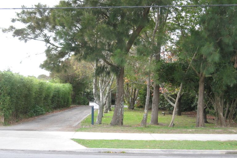 Photo of property in 15 Tararua Street, Paraparaumu, 5032