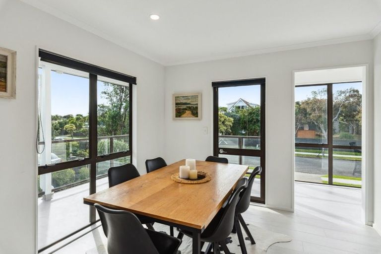 Photo of property in 36 Eruini Street, Waikanae Beach, Waikanae, 5036